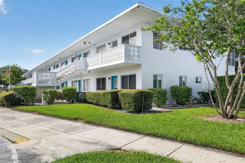 8320 112TH STREET #208