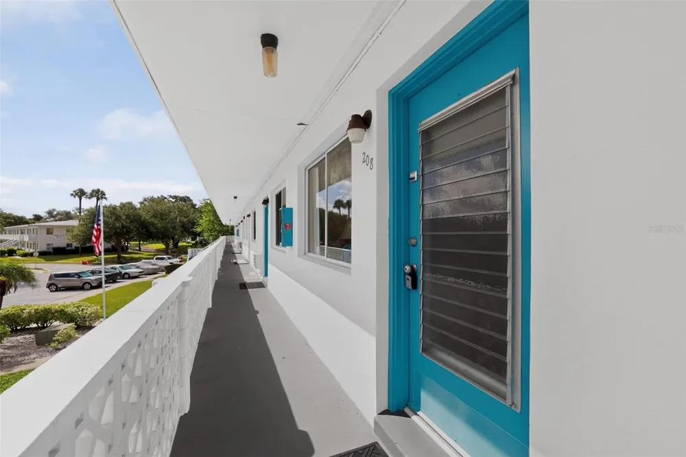 8320 112TH STREET #208 Seminole, FL 33772