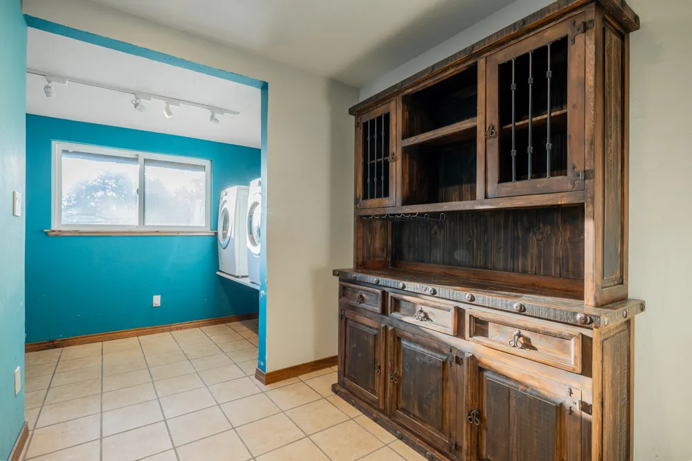 140 Mountain Loop Drive Johnson City, TX 78636