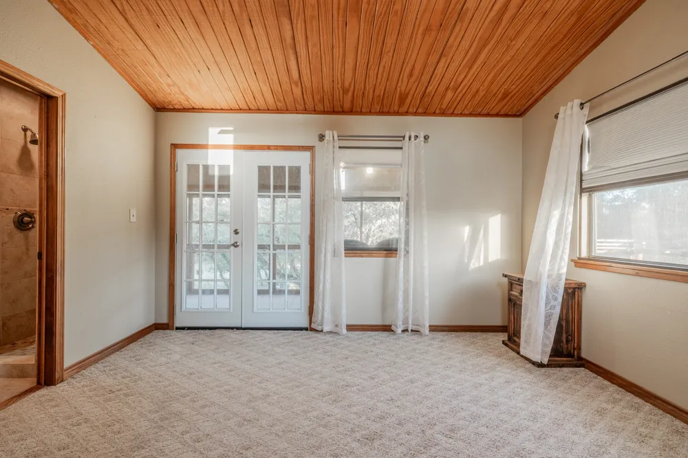 140 Mountain Loop Drive Johnson City, TX 78636