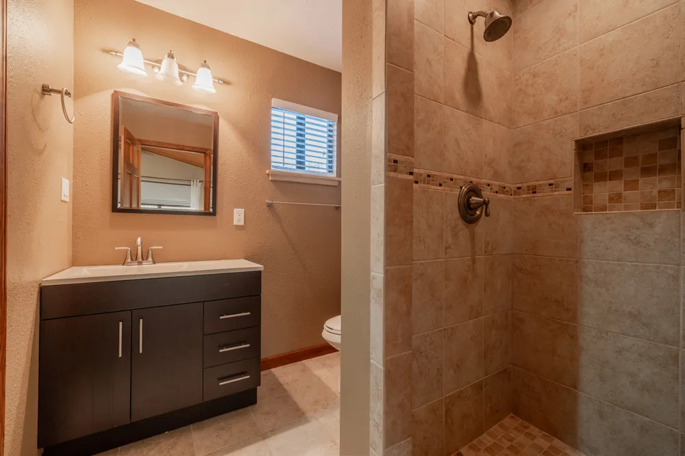 140 Mountain Loop Drive Johnson City, TX 78636