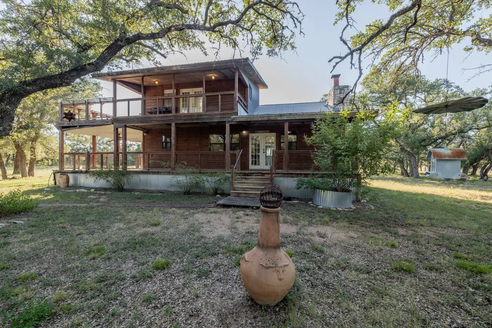 140 Mountain Loop Drive Johnson City, TX 78636