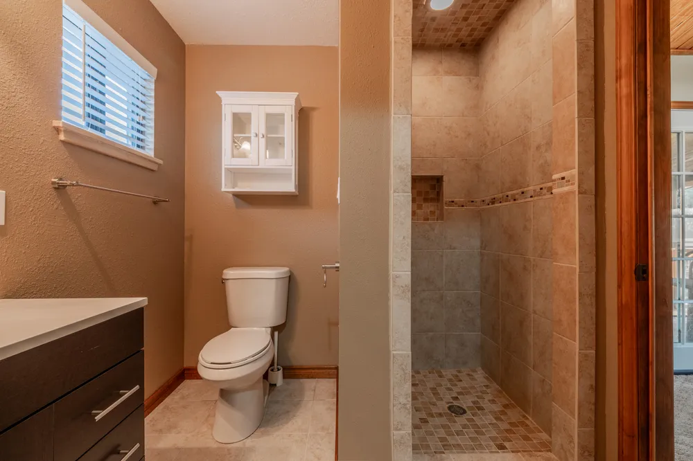 140 Mountain Loop Drive Johnson City, TX 78636