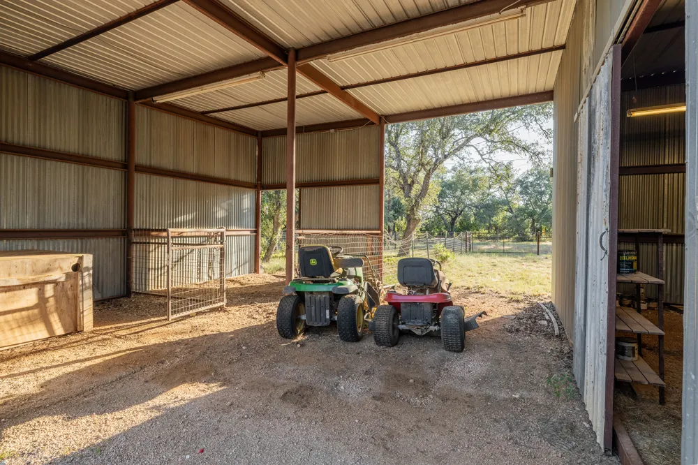 140 Mountain Loop Drive Johnson City, TX 78636