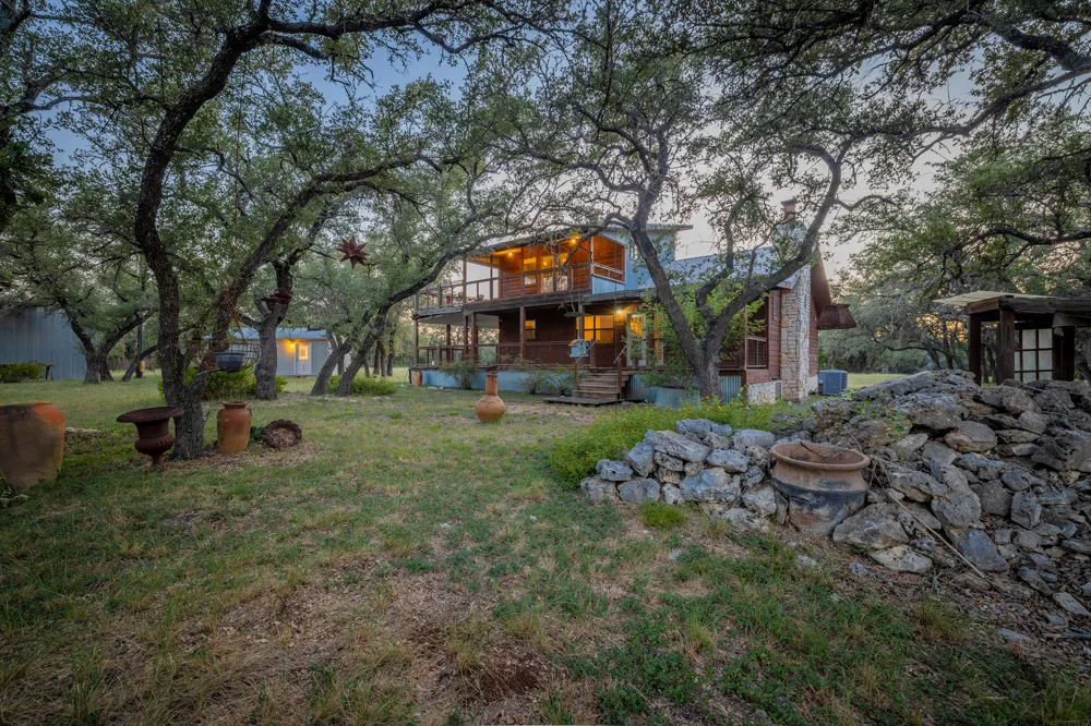 140 Mountain Loop Drive Johnson City, TX 78636