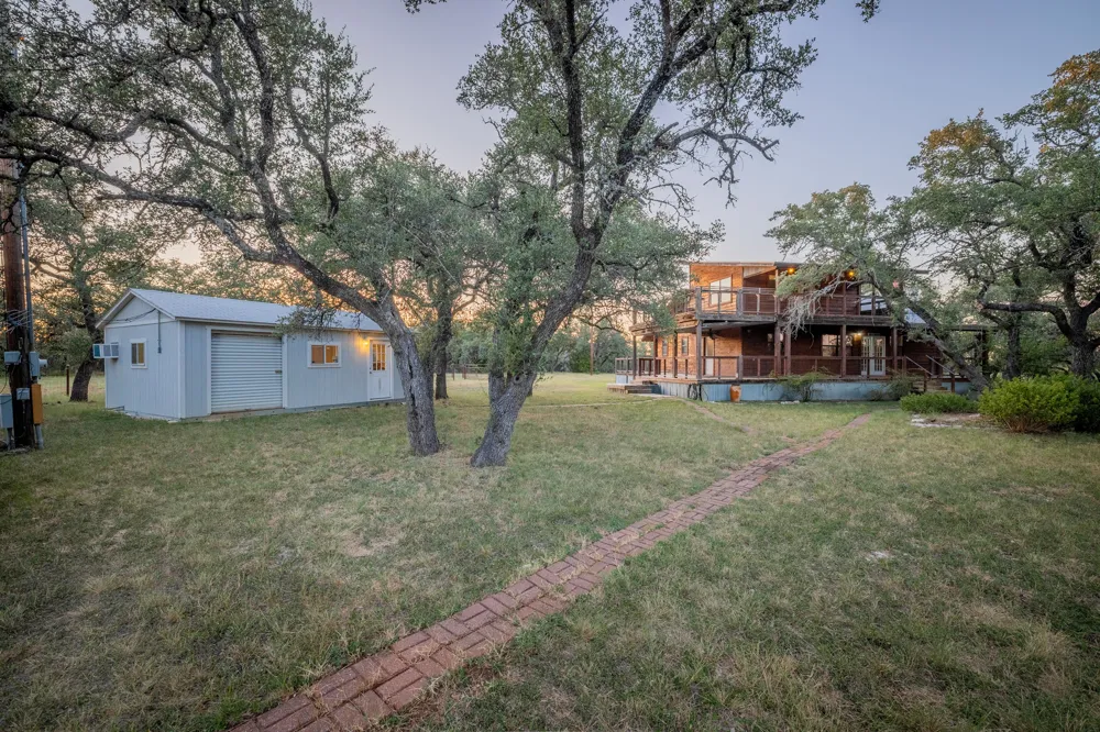 140 Mountain Loop Drive Johnson City, TX 78636