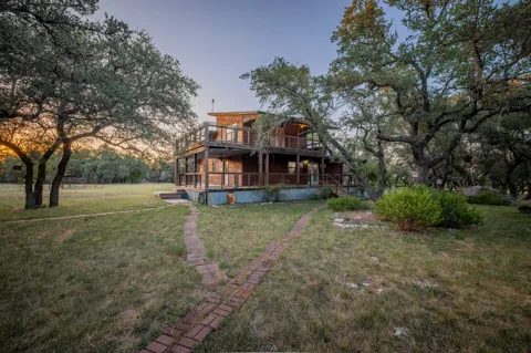 140 Mountain Loop Drive