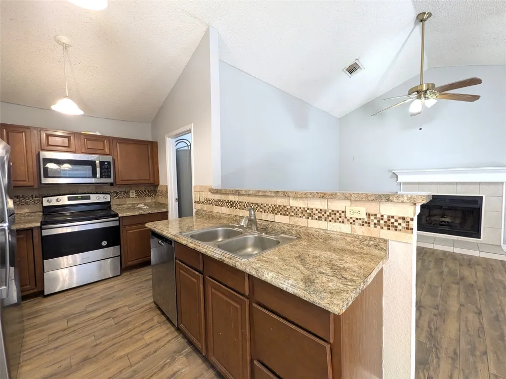 323 Teakwood Lane Lewisville, TX 75067