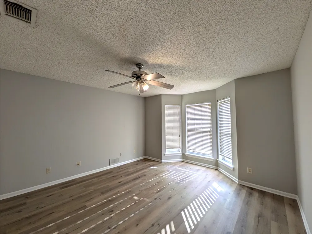 323 Teakwood Lane Lewisville, TX 75067