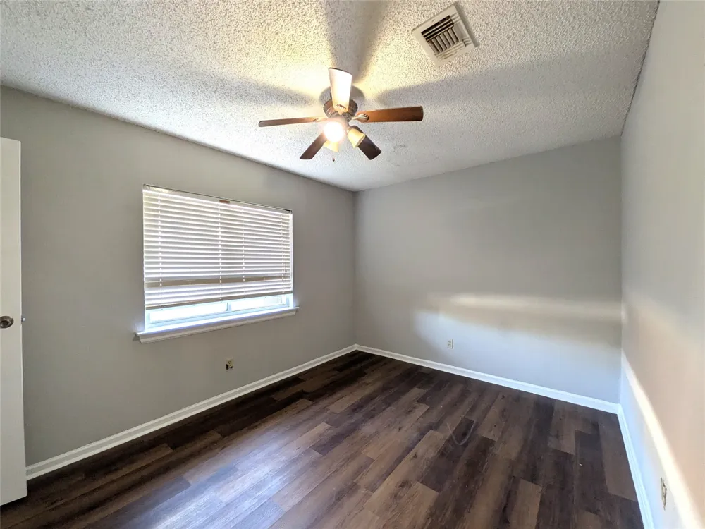 323 Teakwood Lane Lewisville, TX 75067