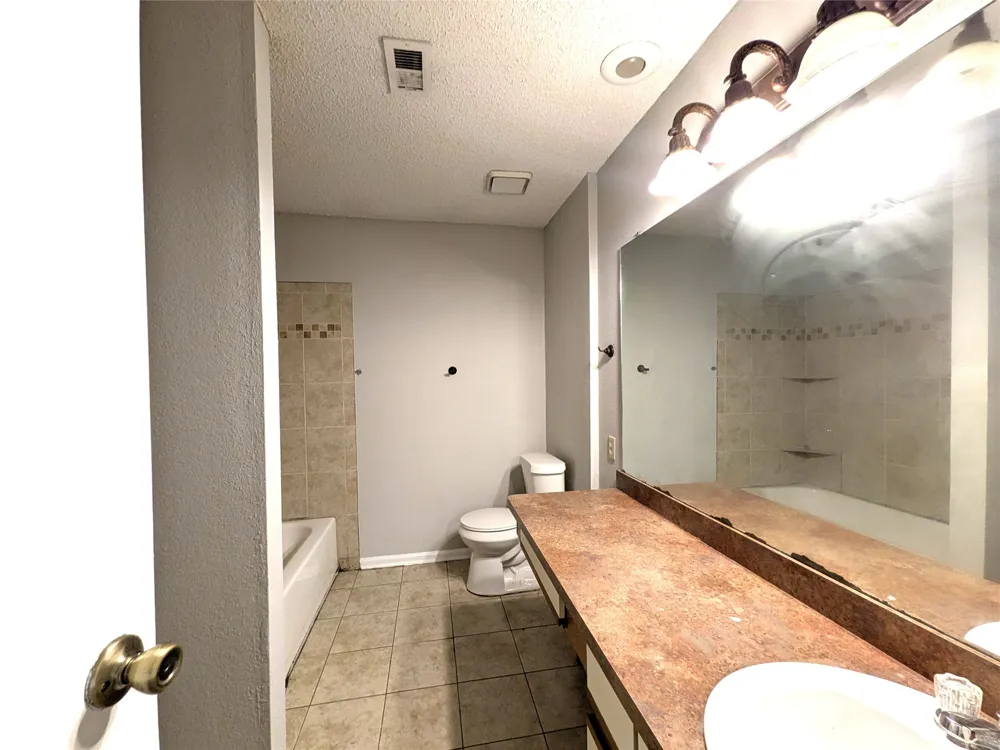 323 Teakwood Lane Lewisville, TX 75067