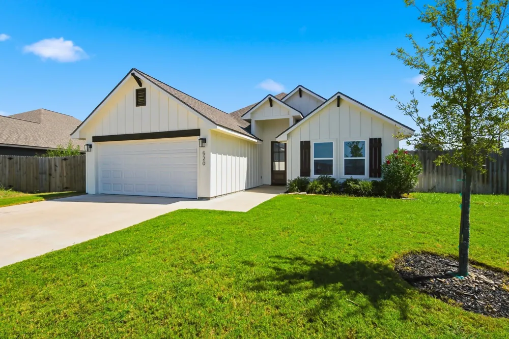 520 Combine Road Snook, TX 77879