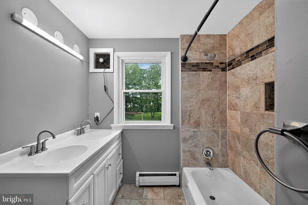12 LETORT DRIVE Carlisle, PA 17013