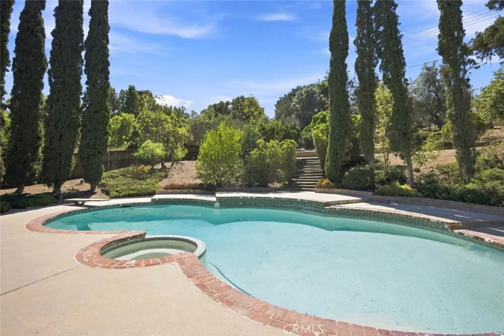 1075 Calle Las Trancas Thousand Oaks, CA 91360