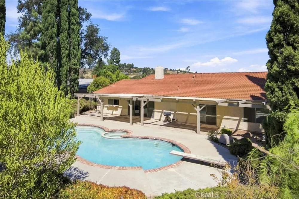 1075 Calle Las Trancas Thousand Oaks, CA 91360