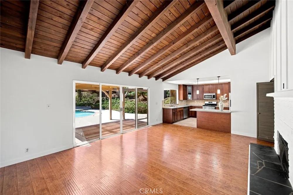 1075 Calle Las Trancas Thousand Oaks, CA 91360