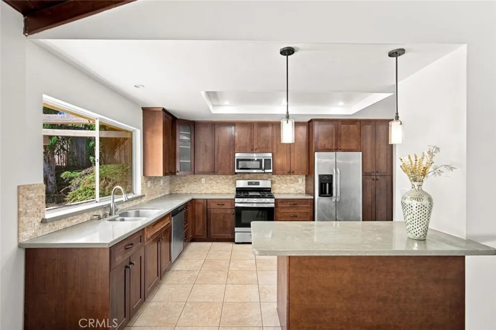 1075 Calle Las Trancas Thousand Oaks, CA 91360
