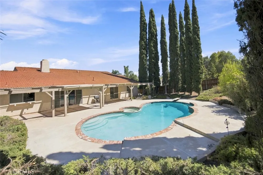 1075 Calle Las Trancas Thousand Oaks, CA 91360