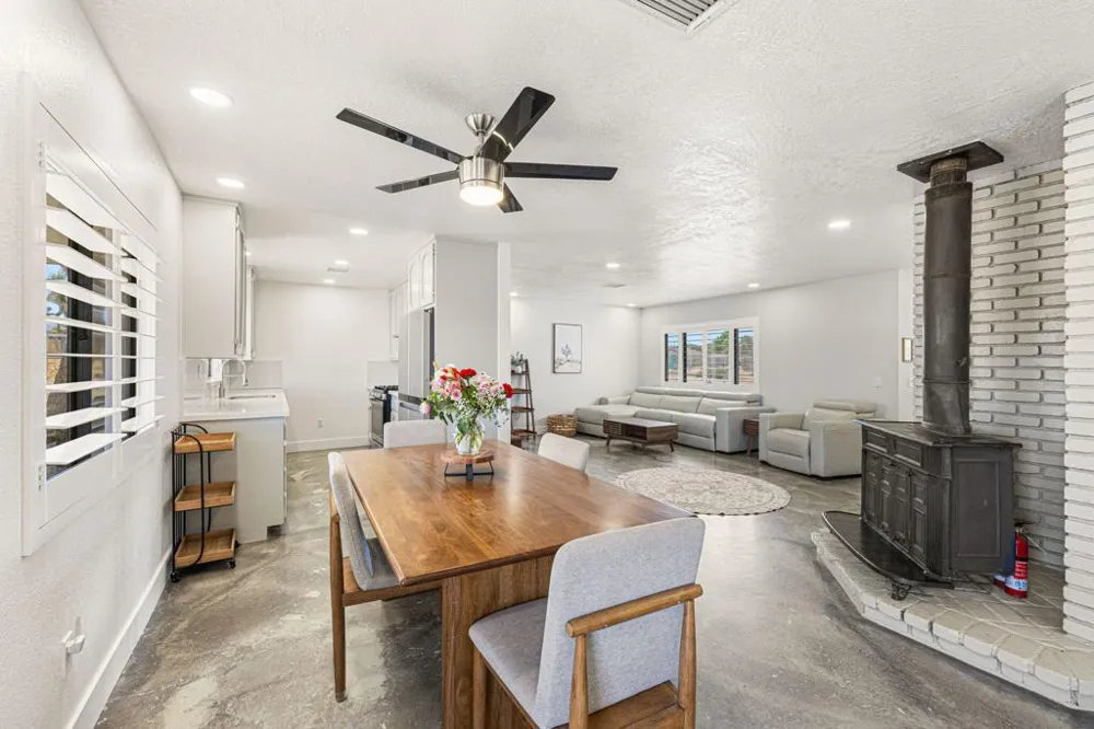 6829 Palisade Way Yucca Valley, CA 92284