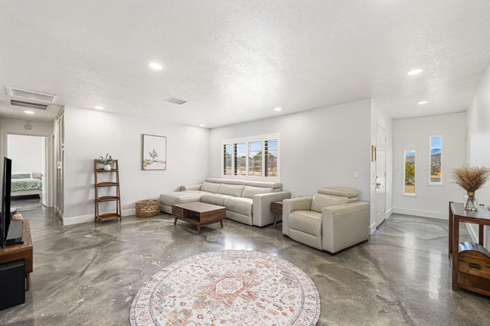 6829 Palisade Way Yucca Valley, CA 92284