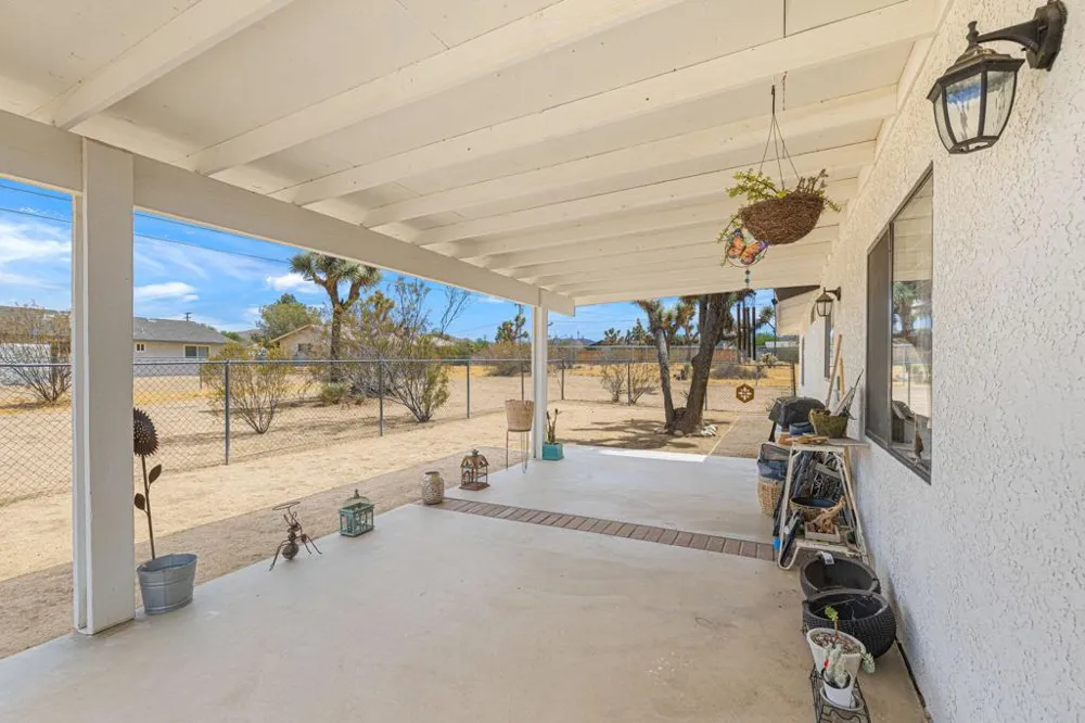 6829 Palisade Way Yucca Valley, CA 92284