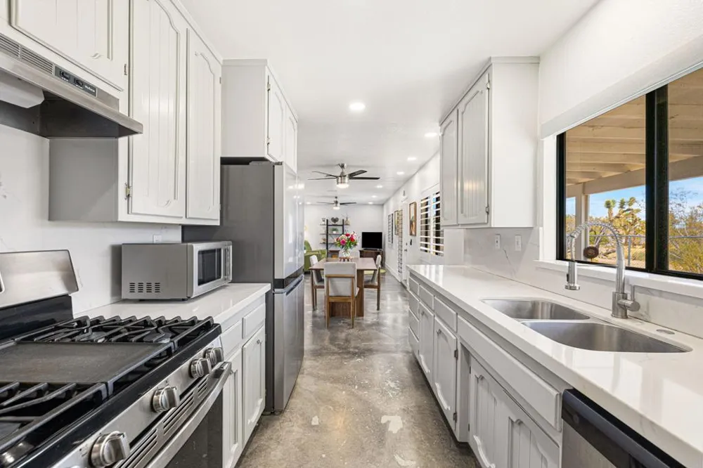 6829 Palisade Way Yucca Valley, CA 92284