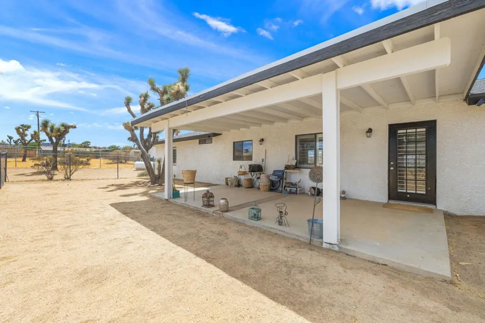 6829 Palisade Way Yucca Valley, CA 92284