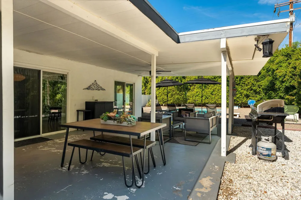 3772 E Camino Parocela Palm Springs, CA 92264