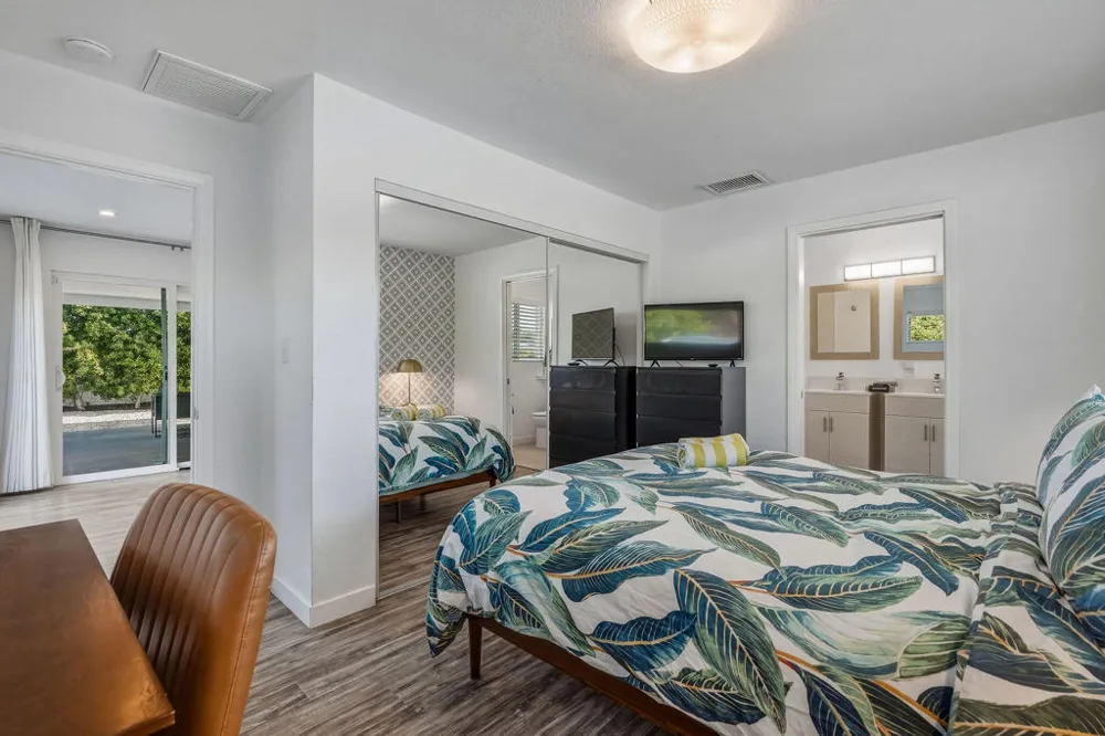 3772 E Camino Parocela Palm Springs, CA 92264