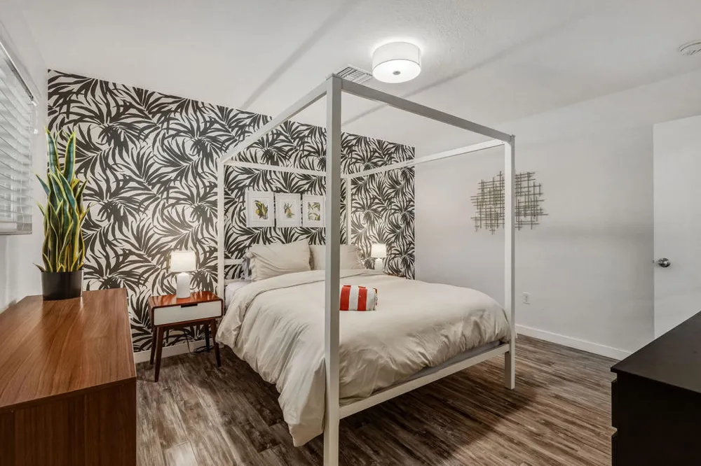 3772 E Camino Parocela Palm Springs, CA 92264