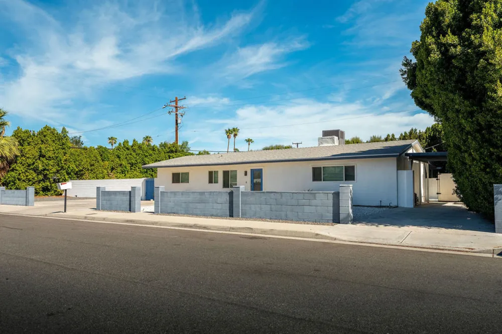 3772 E Camino Parocela Palm Springs, CA 92264