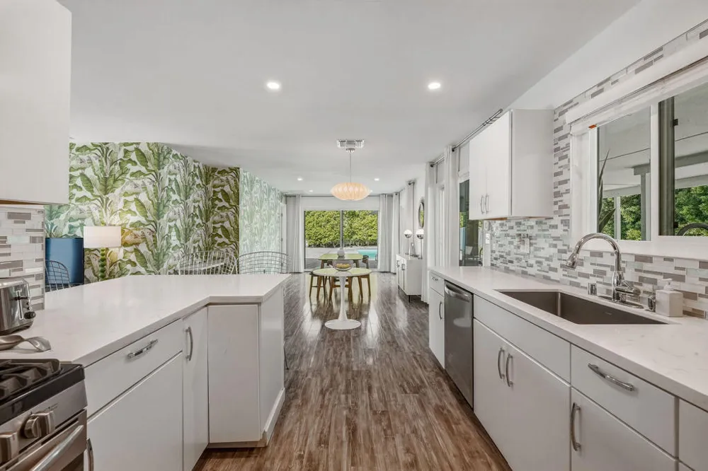 3772 E Camino Parocela Palm Springs, CA 92264