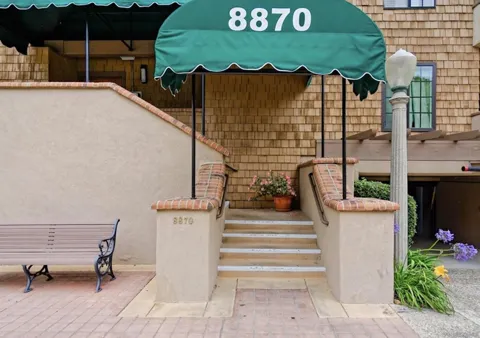 8870 Villa La Jolla Drive #213
