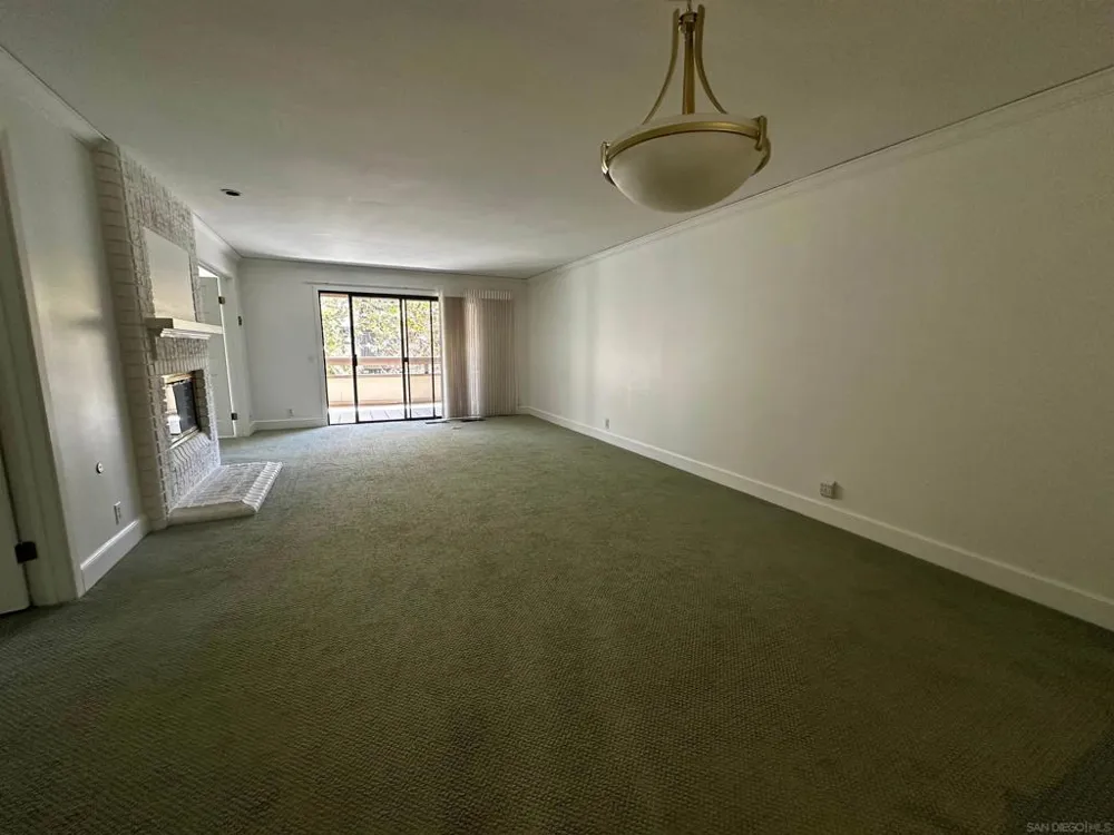 8870 Villa La Jolla Drive #213 San Diego, CA 92037