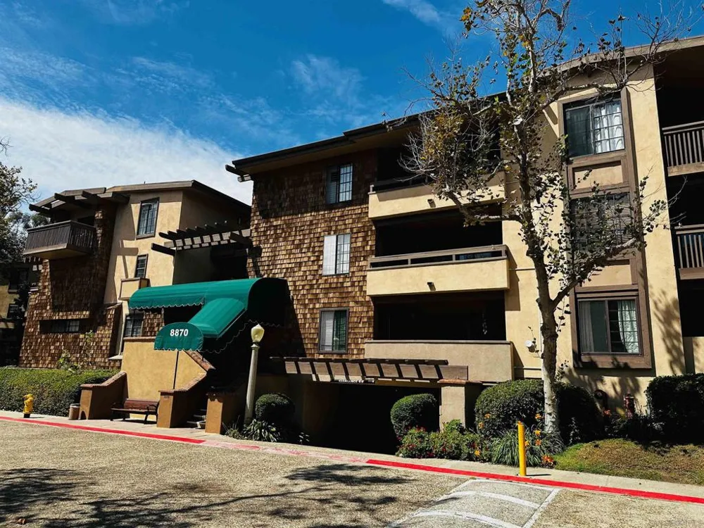 8870 Villa La Jolla Drive #213 San Diego, CA 92037