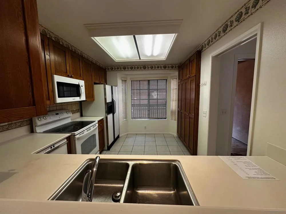 8870 Villa La Jolla Drive #213 San Diego, CA 92037