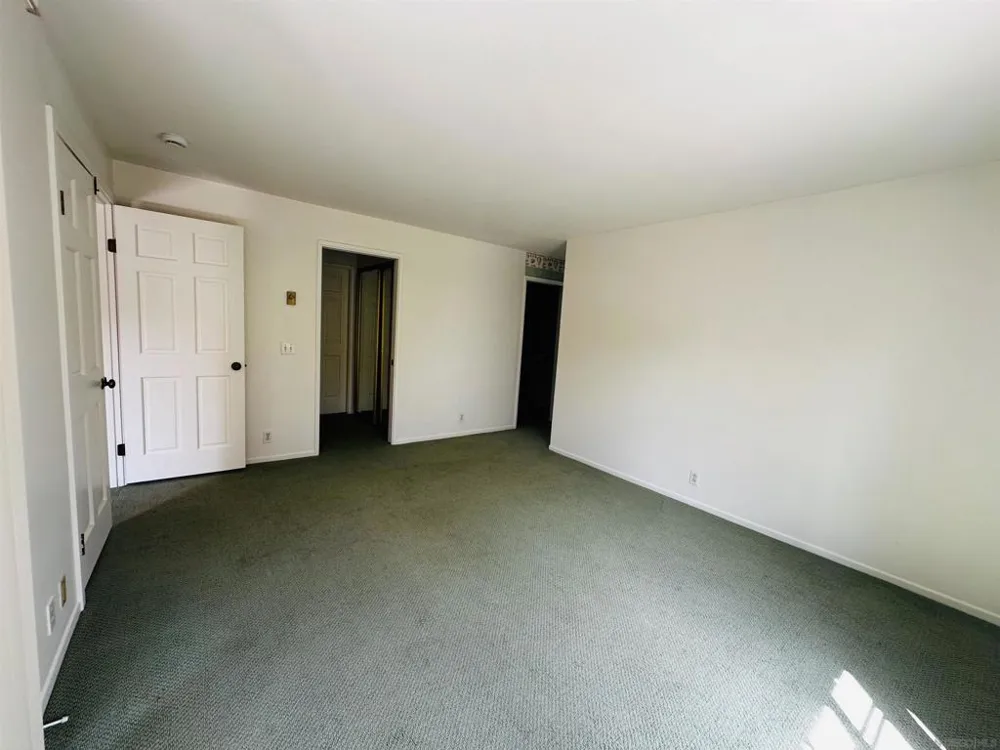 8870 Villa La Jolla Drive #213 San Diego, CA 92037