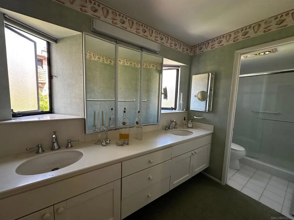 8870 Villa La Jolla Drive #213 San Diego, CA 92037