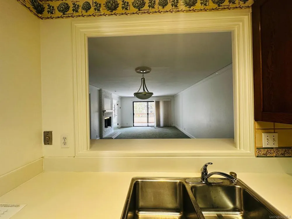 8870 Villa La Jolla Drive #213 San Diego, CA 92037