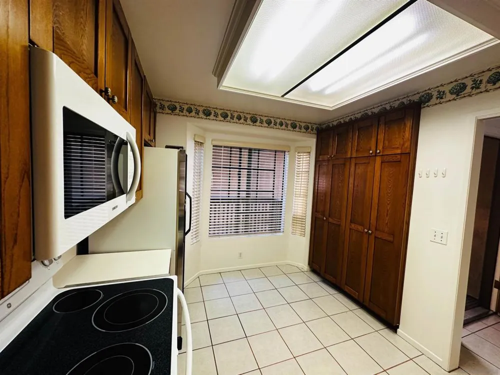 8870 Villa La Jolla Drive #213 San Diego, CA 92037