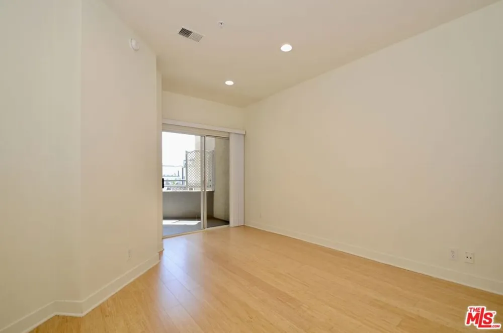 1348 Sierra Bonita Avenue Los Angeles, CA 90046