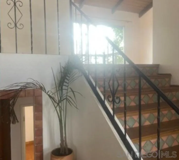 624 Schafer Place Escondido, CA 92025