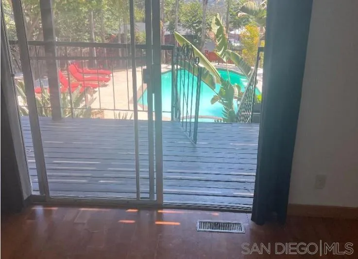 624 Schafer Place Escondido, CA 92025