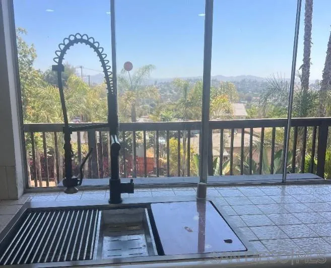 624 Schafer Place Escondido, CA 92025