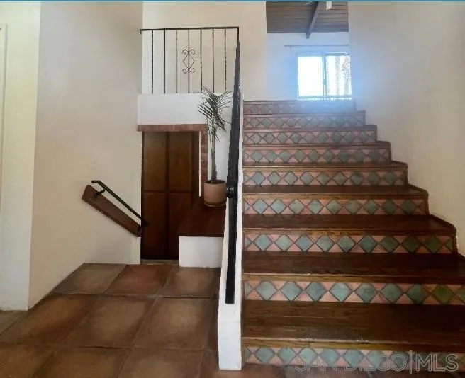 624 Schafer Place Escondido, CA 92025