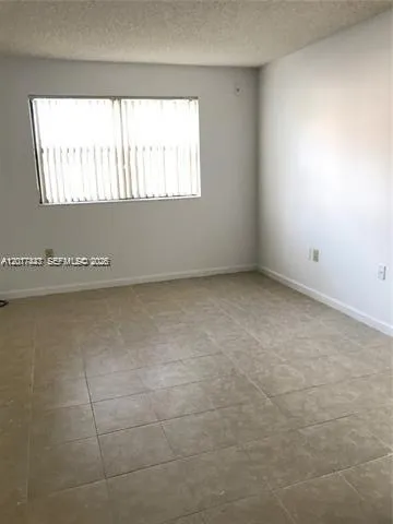 7235 NW 179th St #101 Hialeah, FL 33015