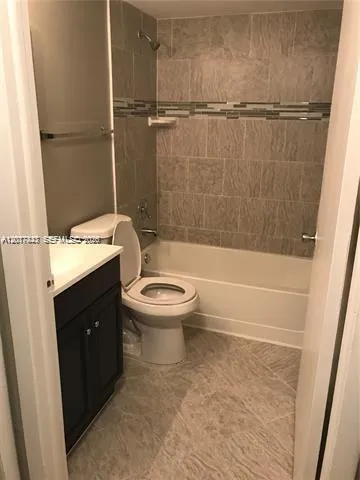 7235 NW 179th St #101 Hialeah, FL 33015