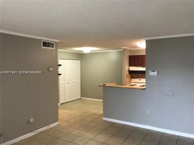 7235 NW 179th St #101 Hialeah, FL 33015