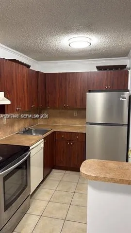 7235 NW 179th St #101 Hialeah, FL 33015