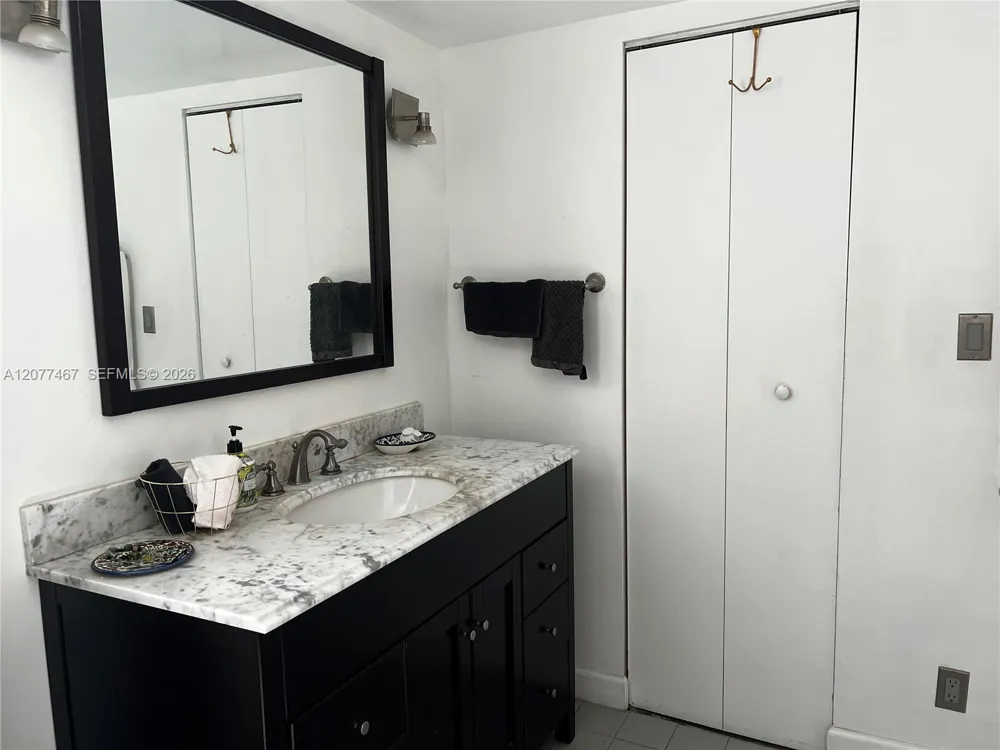 20441 NE 30th Ave #324-9 Aventura, FL 33180